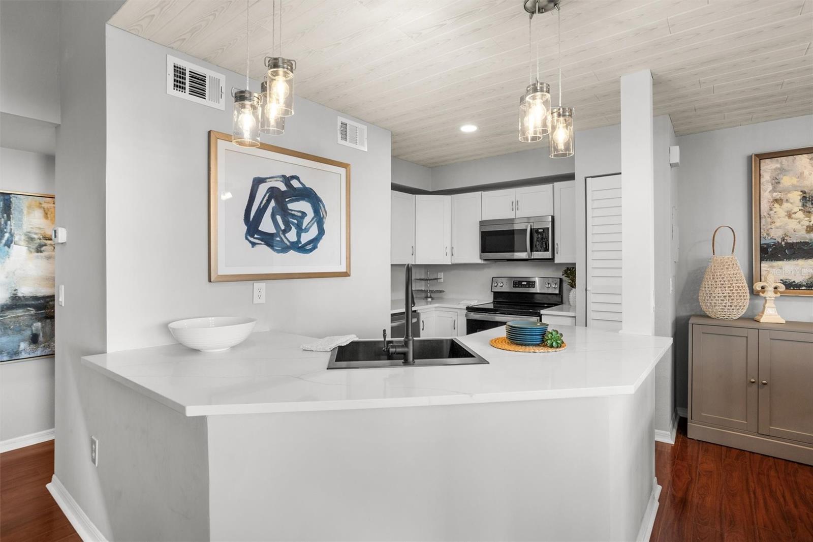 6923 STONES THROW CIRCLE N 4205