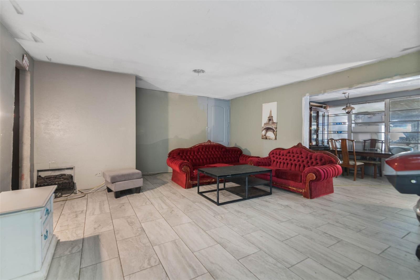 1136 LAKEWOOD PARK DRIVE
