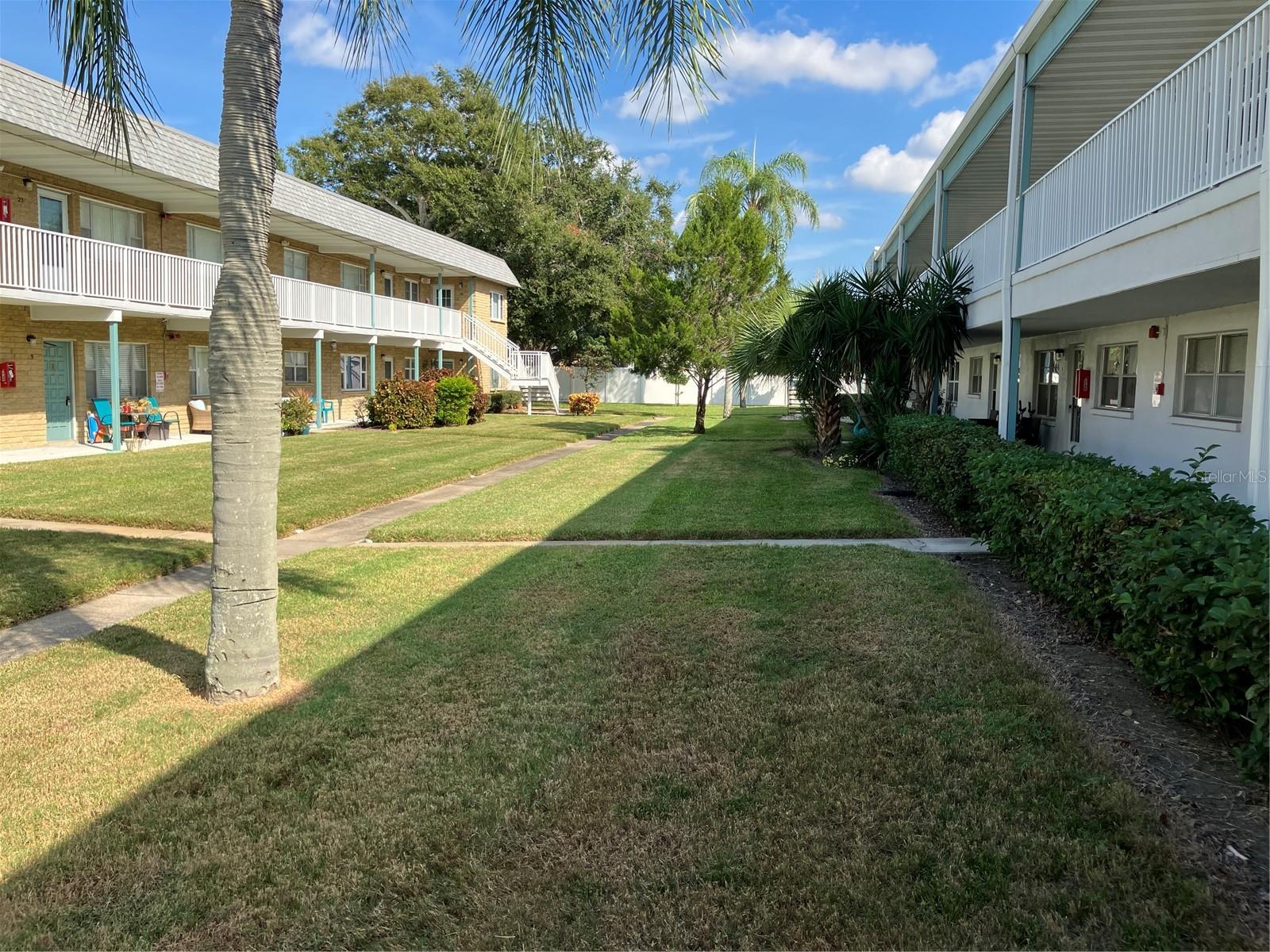 PARADISE SHORES - Residential Lease