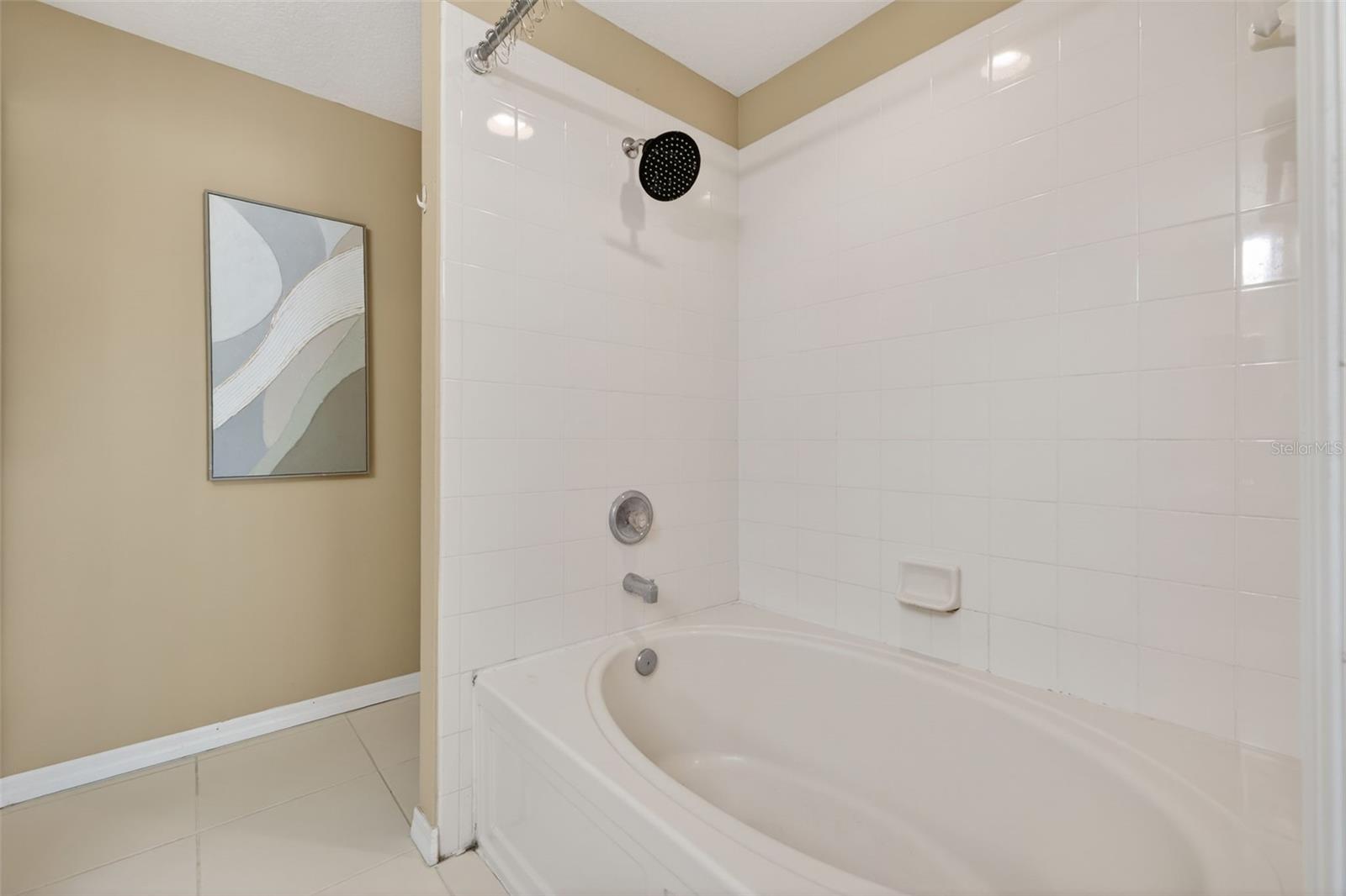 COUNTRY VIEW TWNHMS - Residential