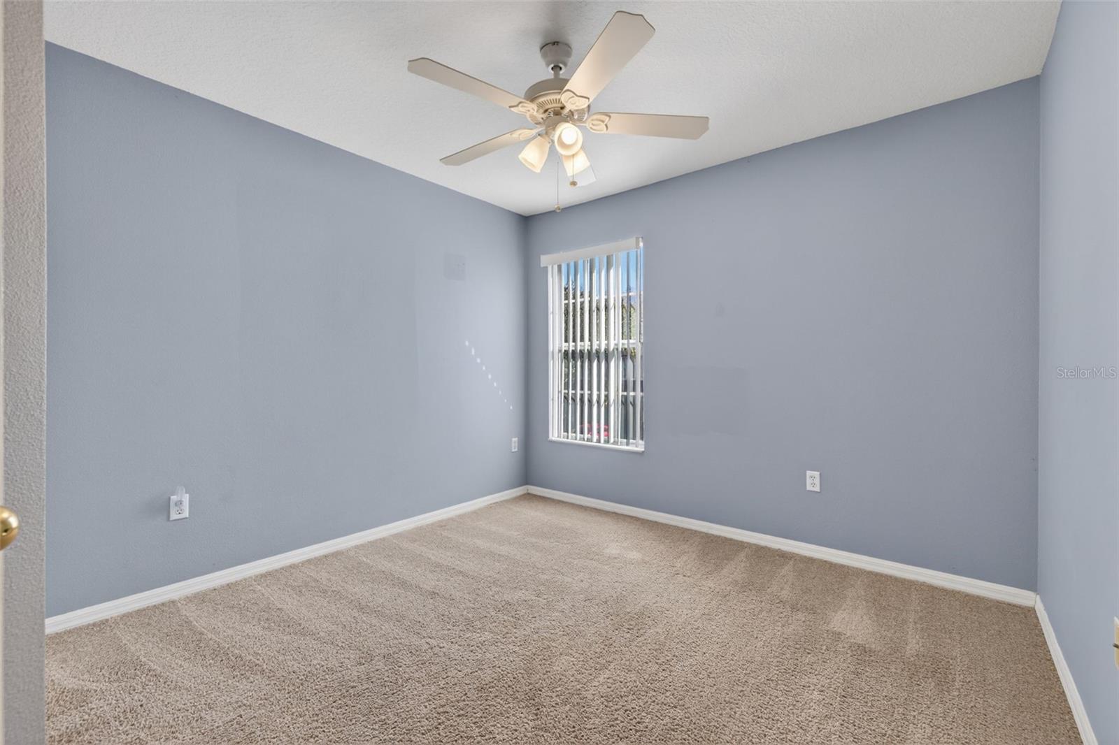 COUNTRY VIEW TWNHMS - Residential