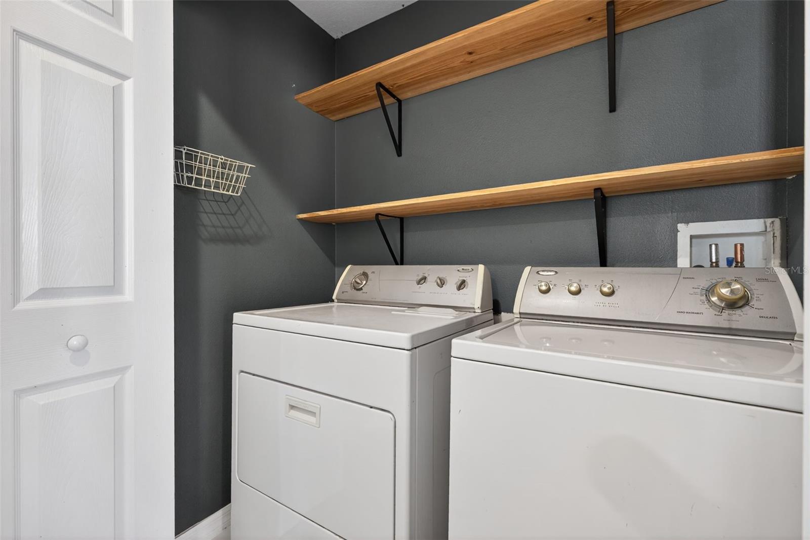 COUNTRY VIEW TWNHMS - Residential