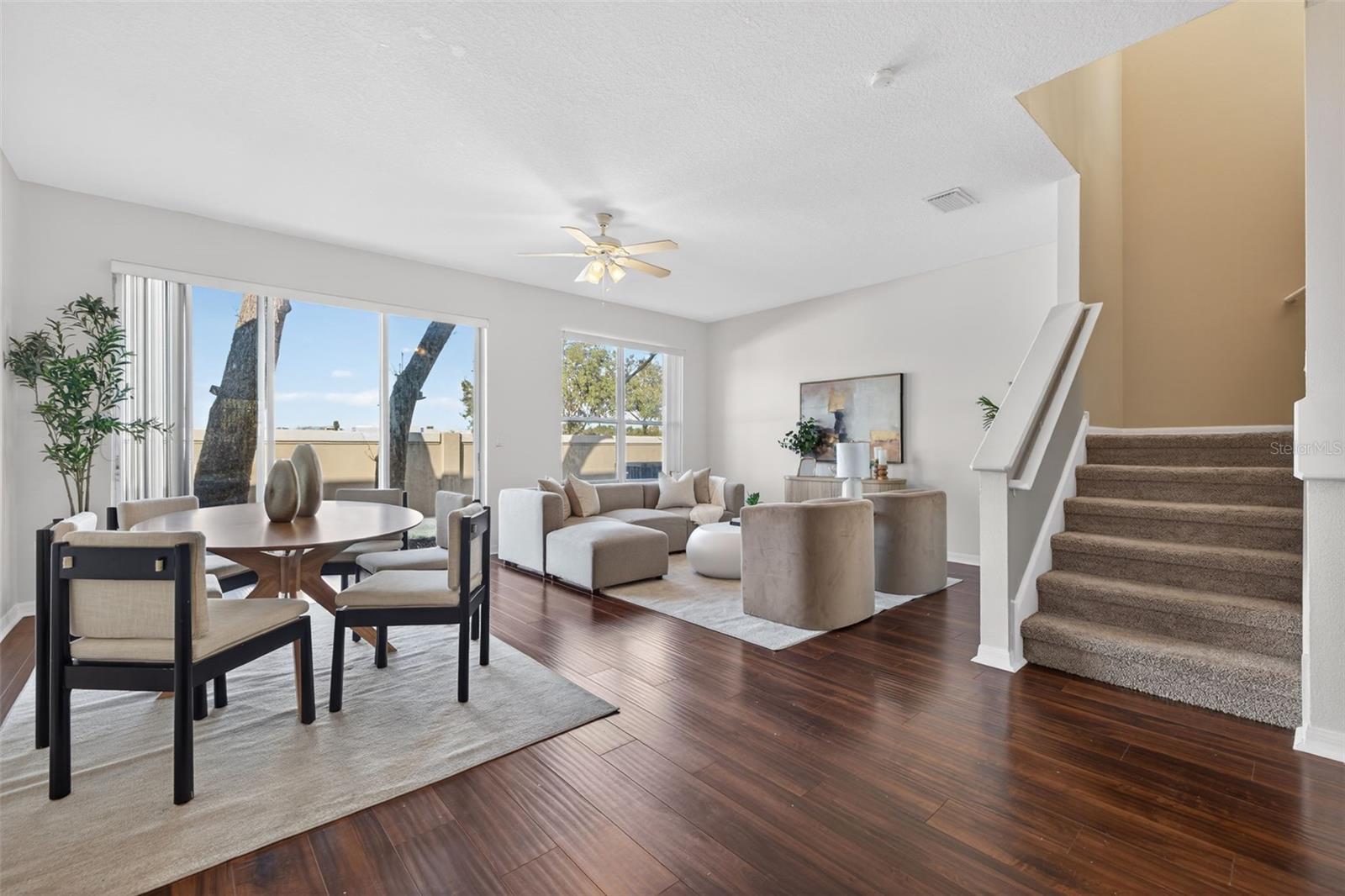 COUNTRY VIEW TWNHMS - Residential