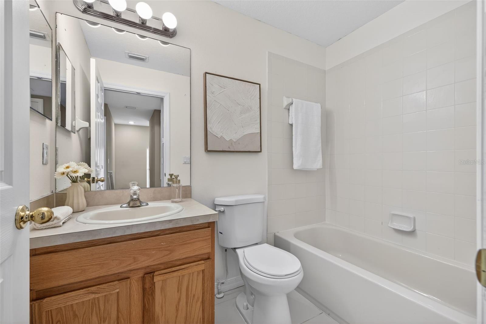 COUNTRY VIEW TWNHMS - Residential