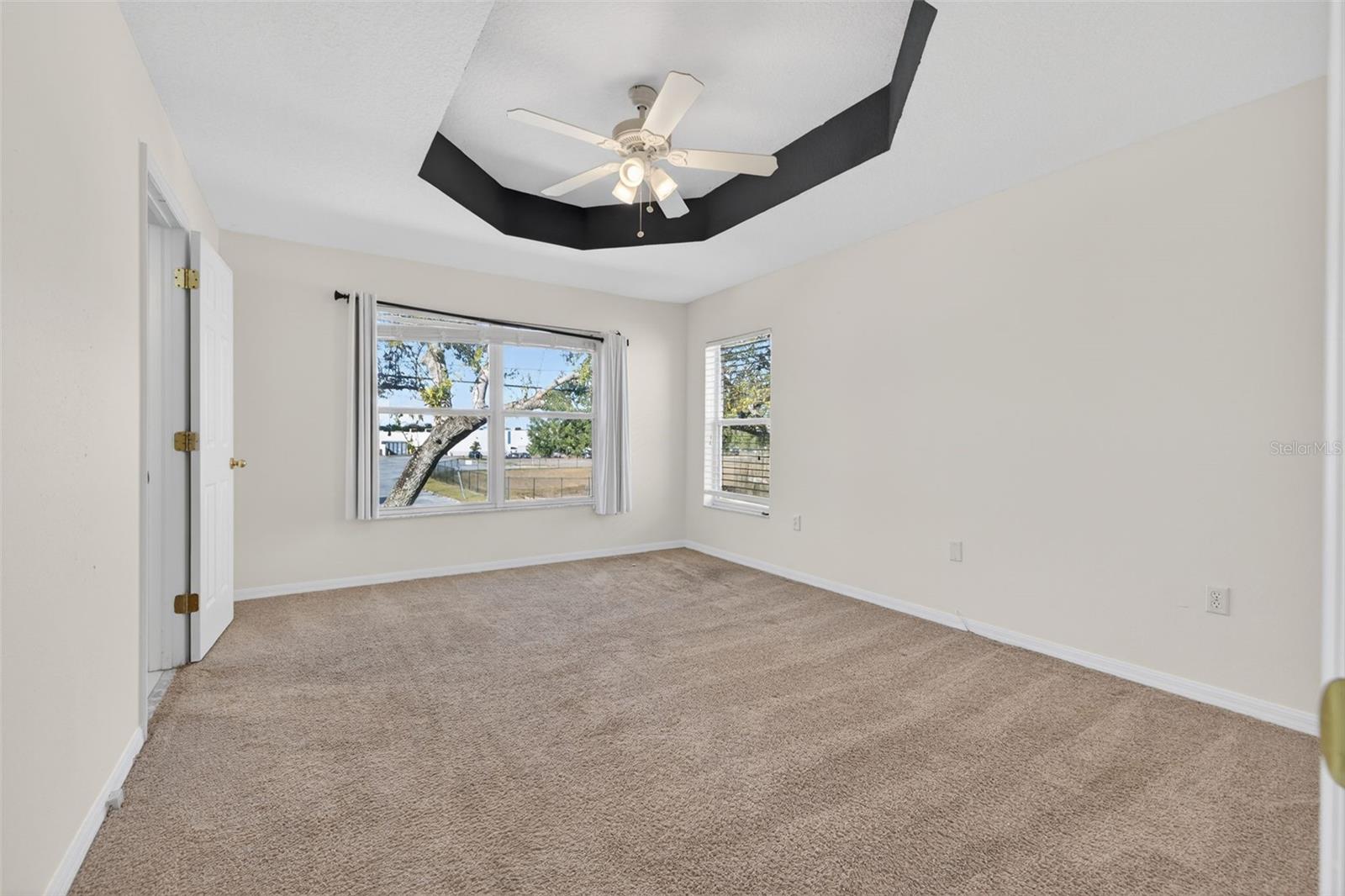 COUNTRY VIEW TWNHMS - Residential