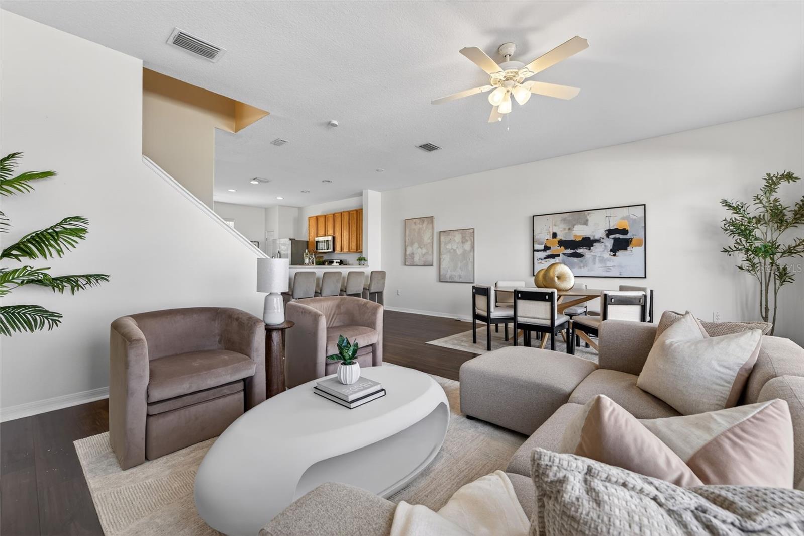 COUNTRY VIEW TWNHMS - Residential