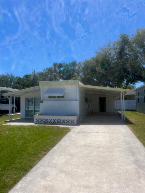 111 LAKEVIEW DRIVE PALMETTO FL 34221