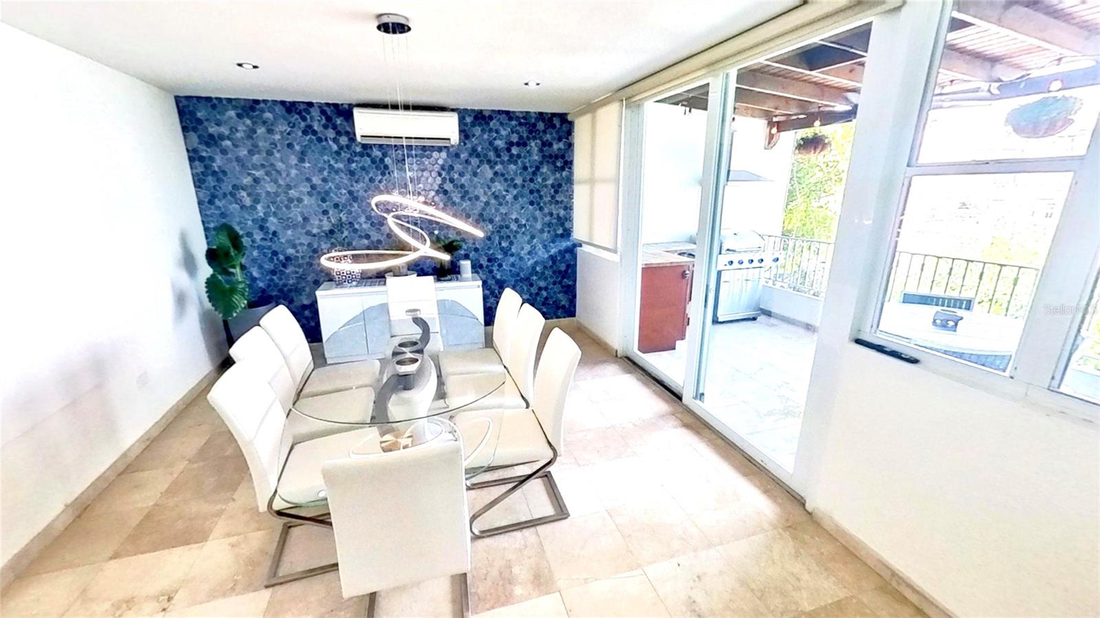 CONDOMINIO 1800 MCLEARY - Residential