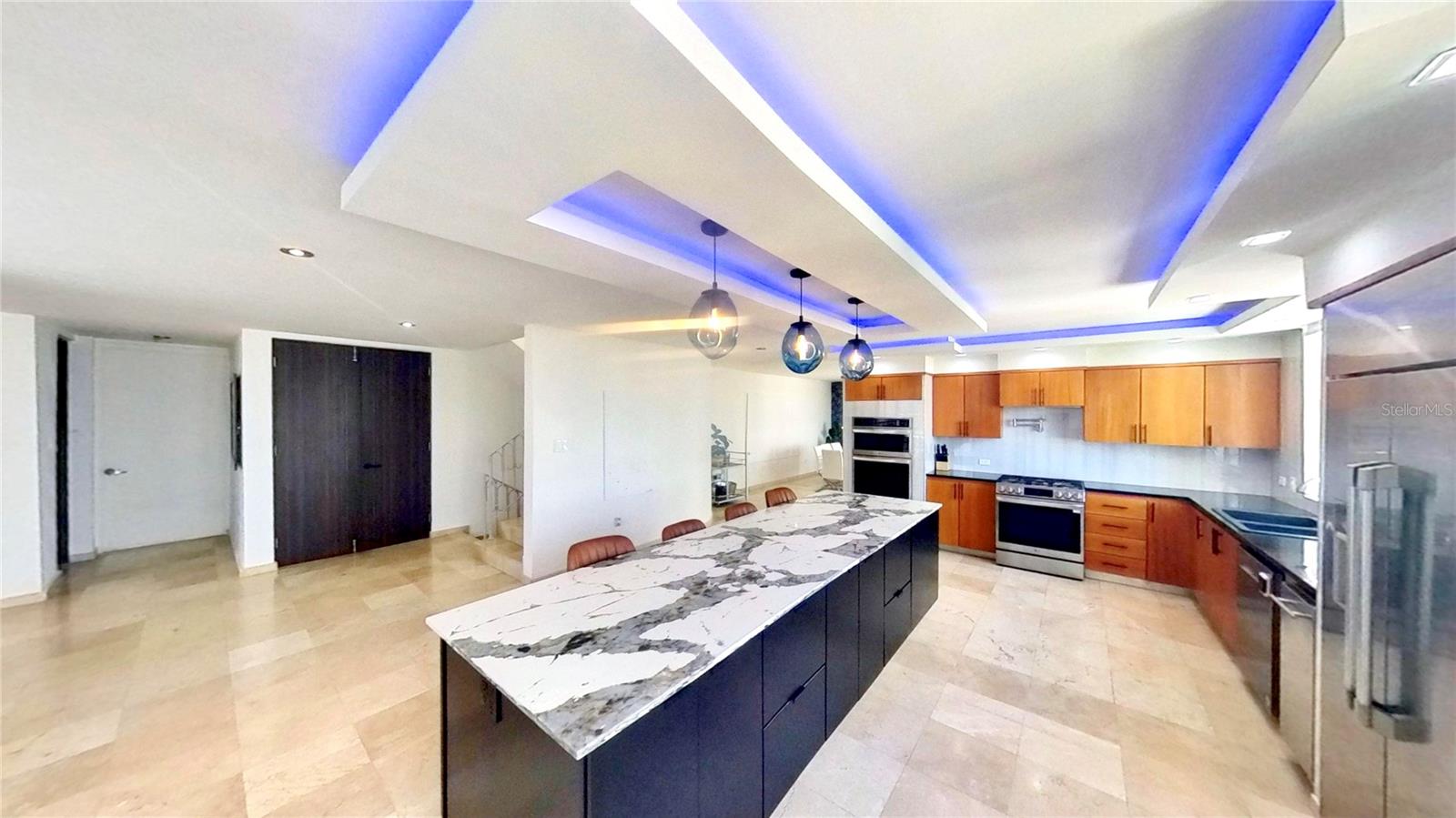 1800 MCLEARY PH1