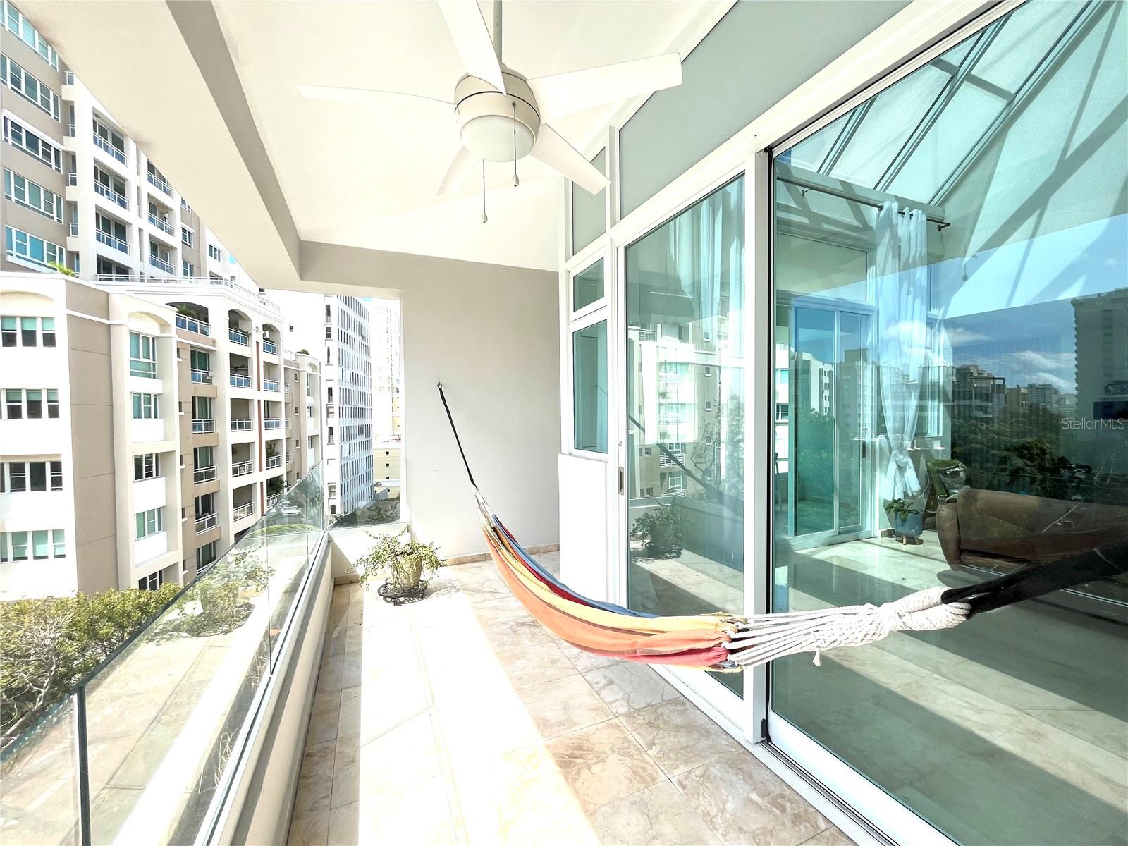 CONDOMINIO 1800 MCLEARY - Residential