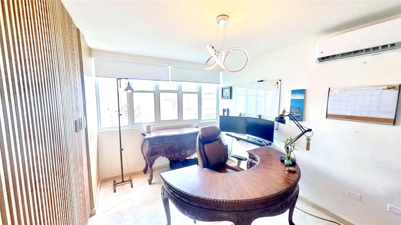 CONDOMINIO 1800 MCLEARY - Residential