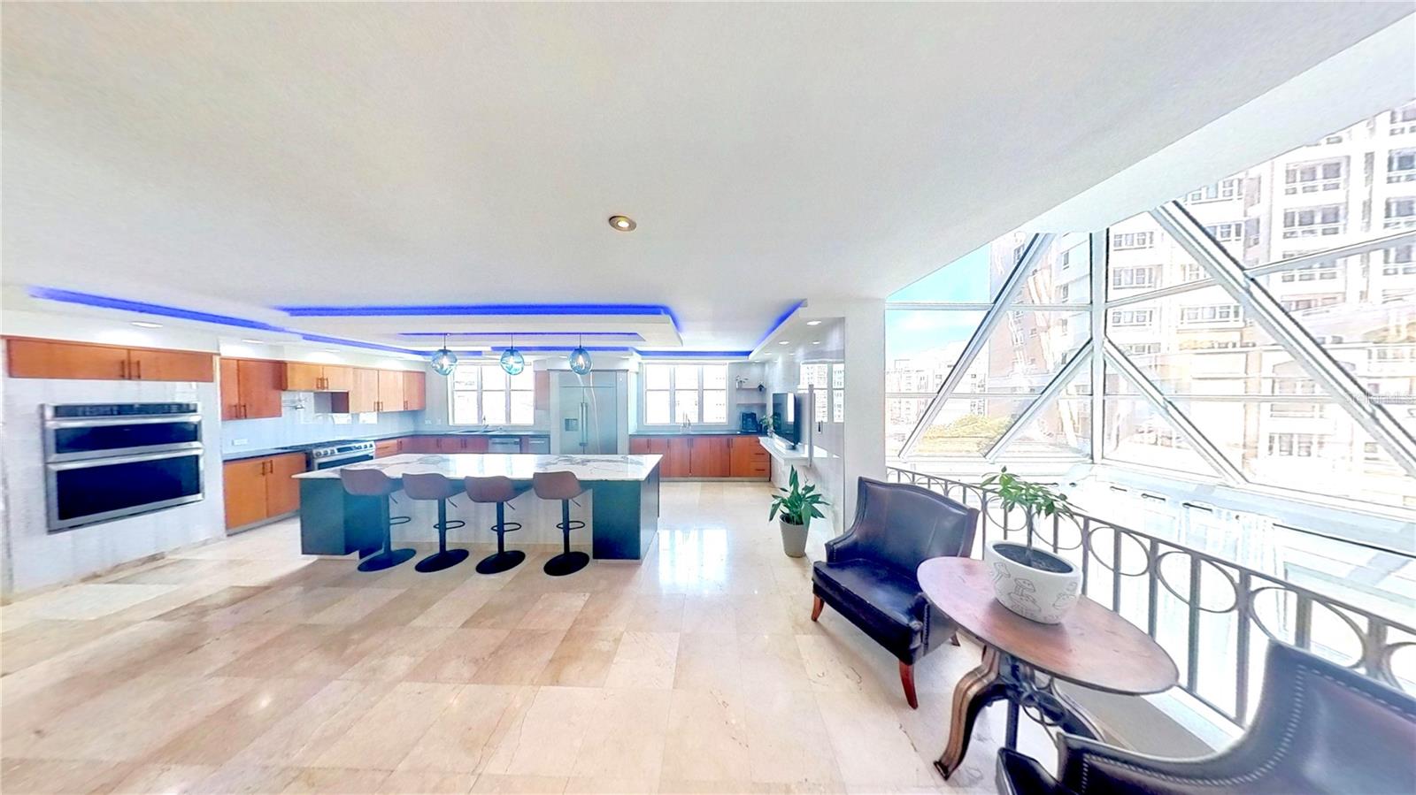 1800 MCLEARY PH1