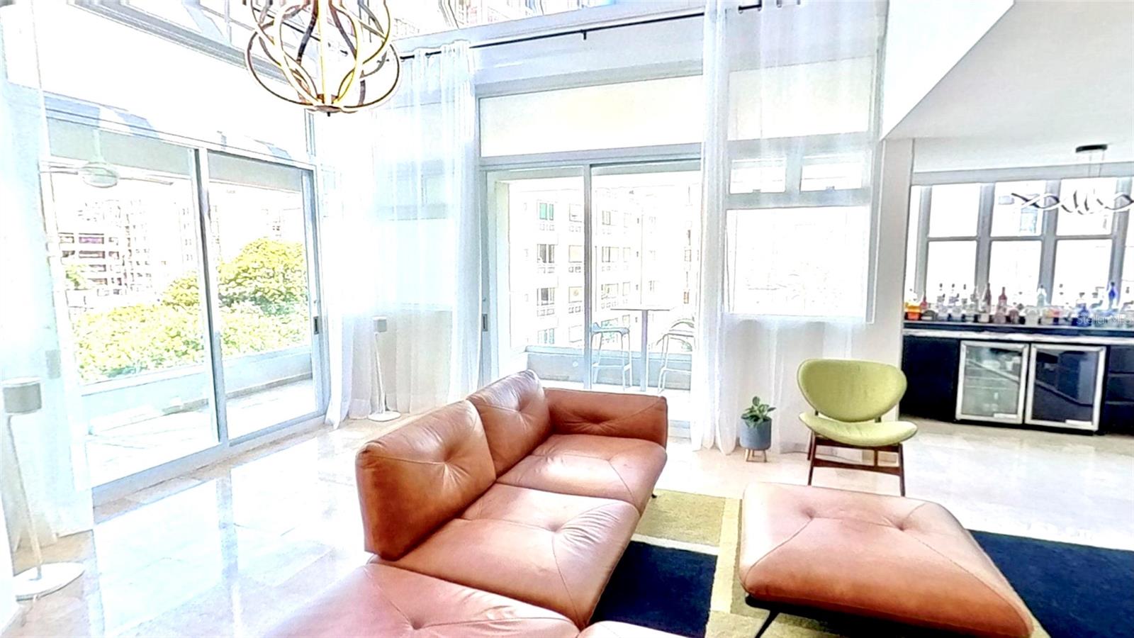 CONDOMINIO 1800 MCLEARY - Residential