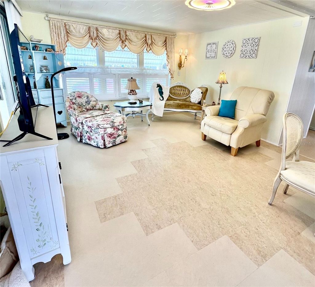 Venice Island Homes & Condos for Sale 89 Photo of 132 S Park Drive, Venice, FL 34285 (MLS # A4659903)