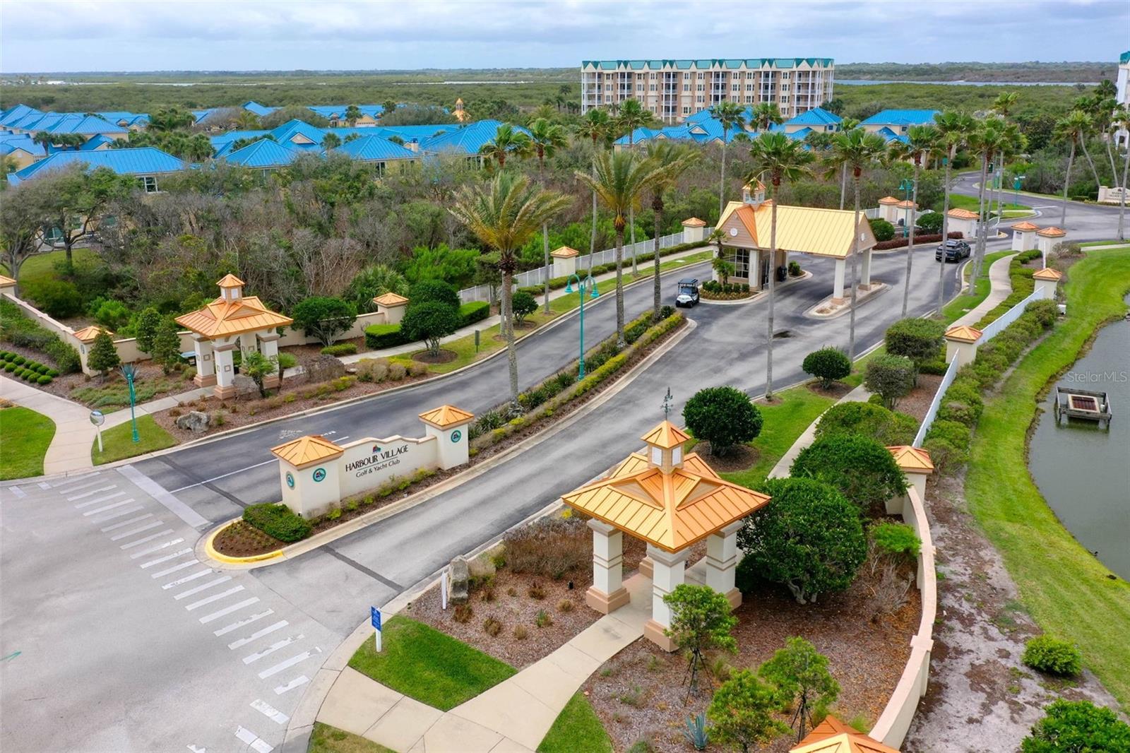 RIVERWALK COURTYARD HOMES - Residential
