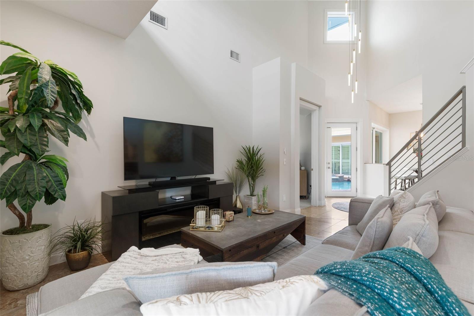 RIVERWALK COURTYARD HOMES - Residential