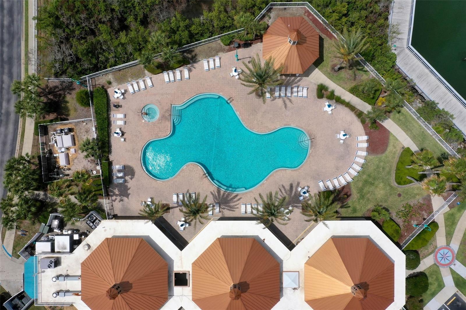 RIVERWALK COURTYARD HOMES - Residential