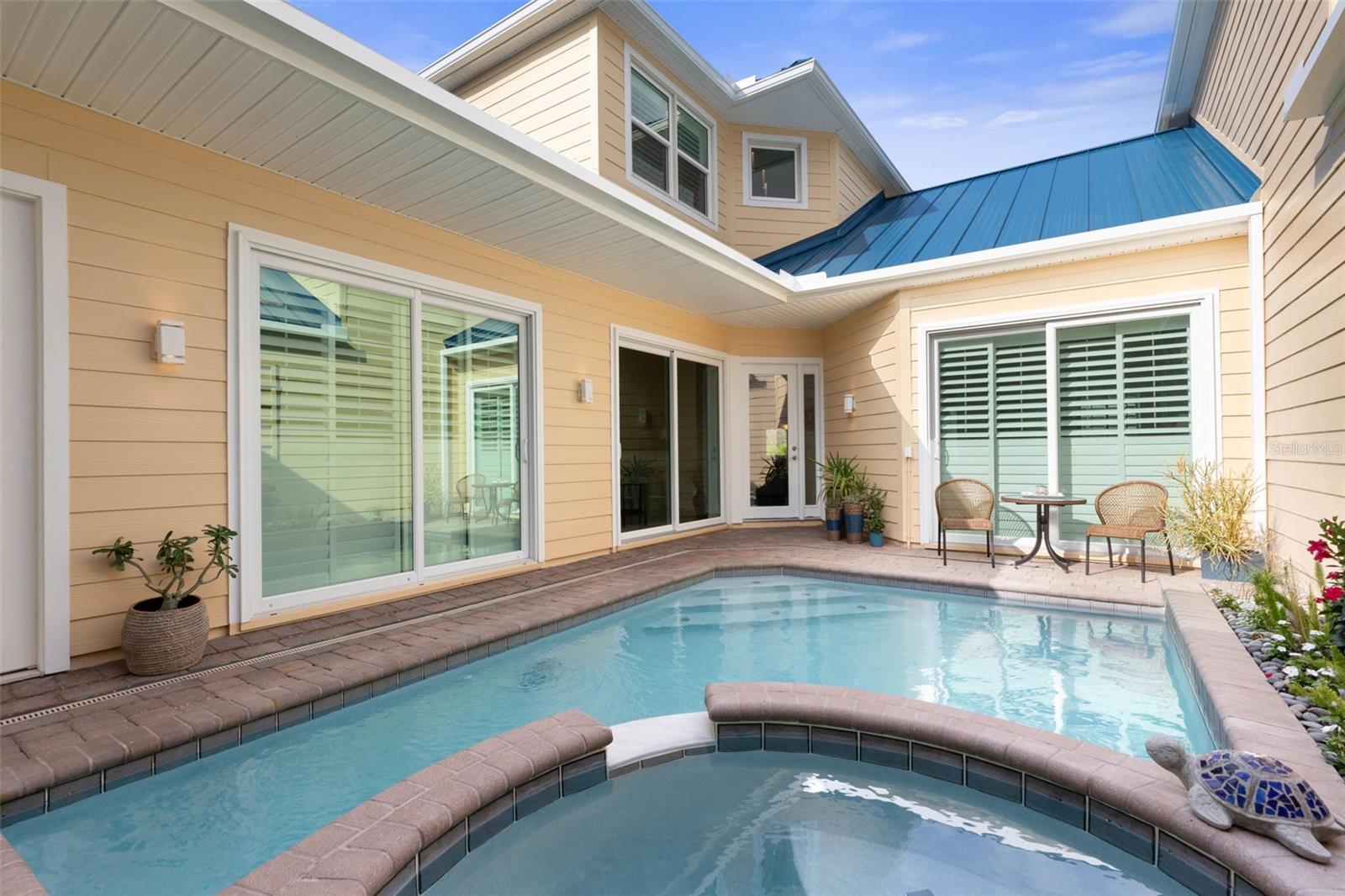 RIVERWALK COURTYARD HOMES - Residential