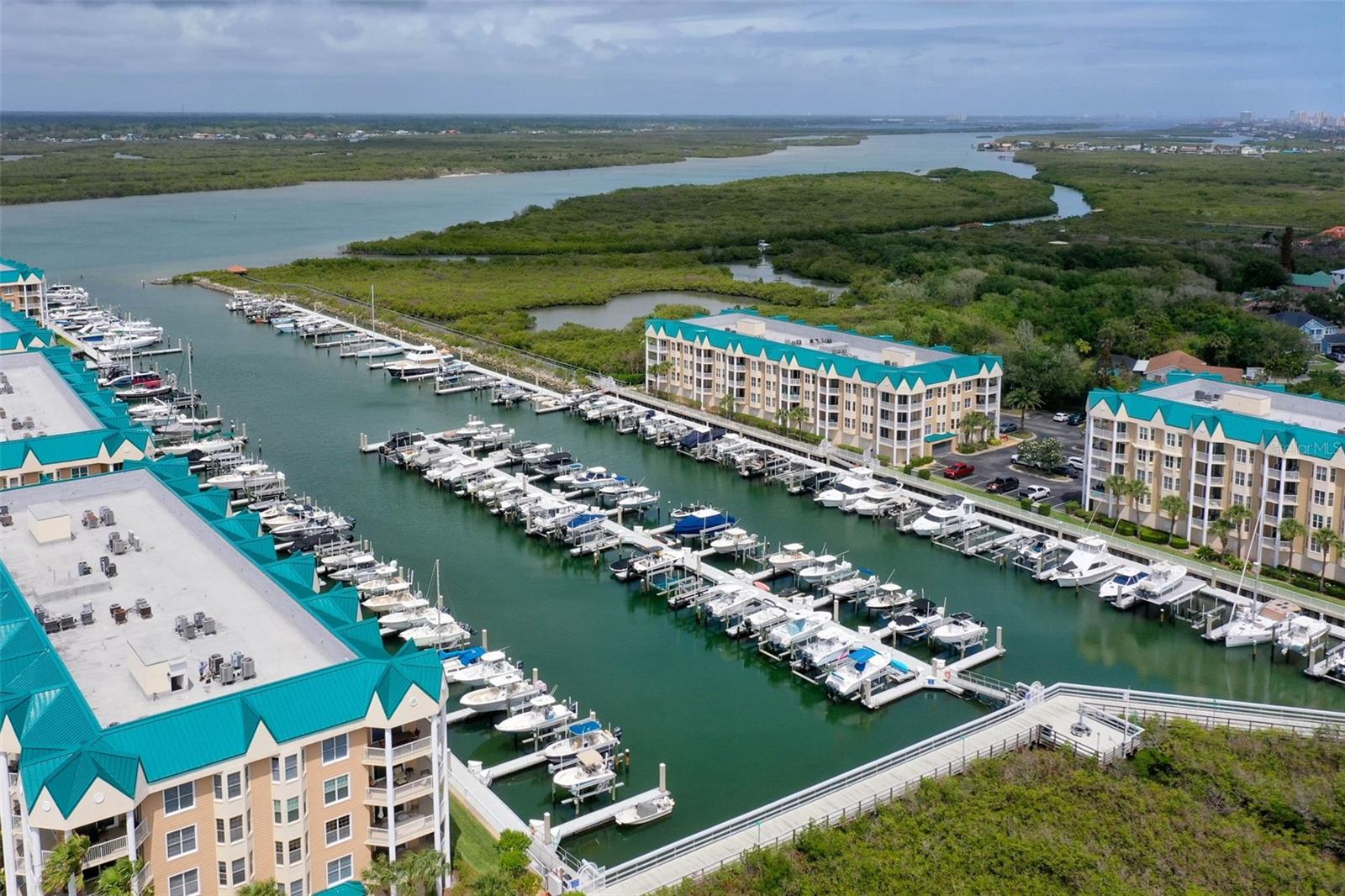RIVERWALK COURTYARD HOMES - Residential