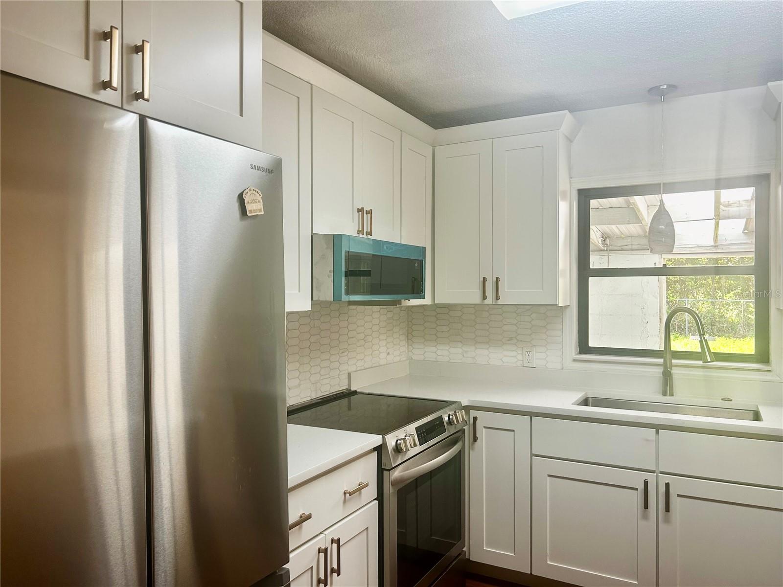 HEINZ COURT - Residential Lease