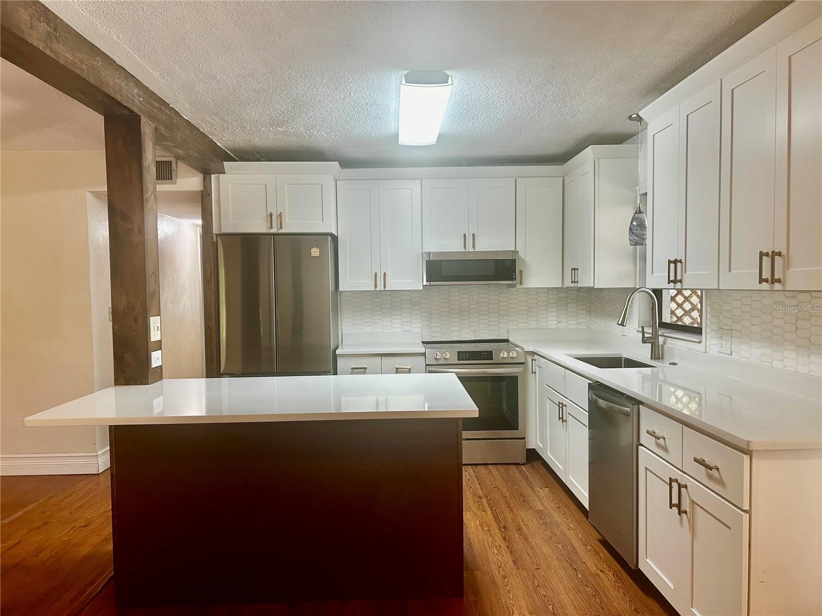 HEINZ COURT - Residential Lease