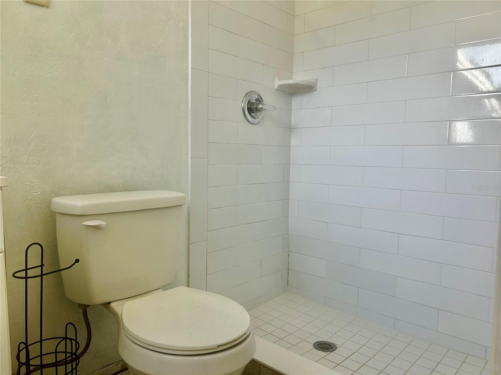 HEINZ COURT - Residential Lease