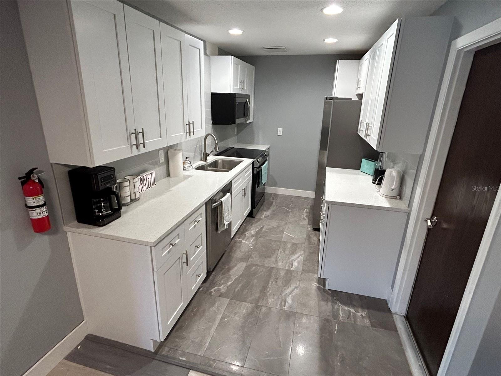 GULFPORT SUB - Residential Lease