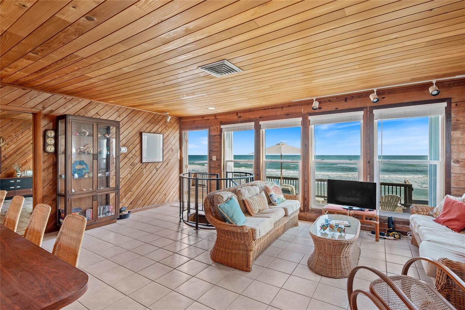 6861 S ATLANTIC AVENUE