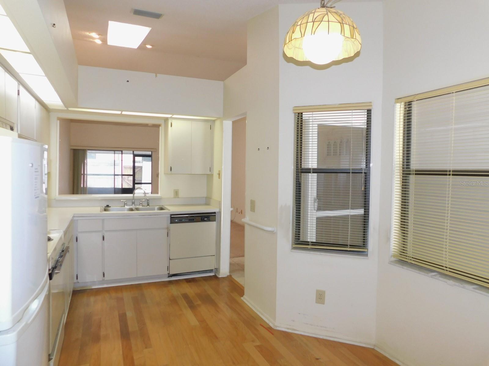 2496 ALHAMBRA COURT