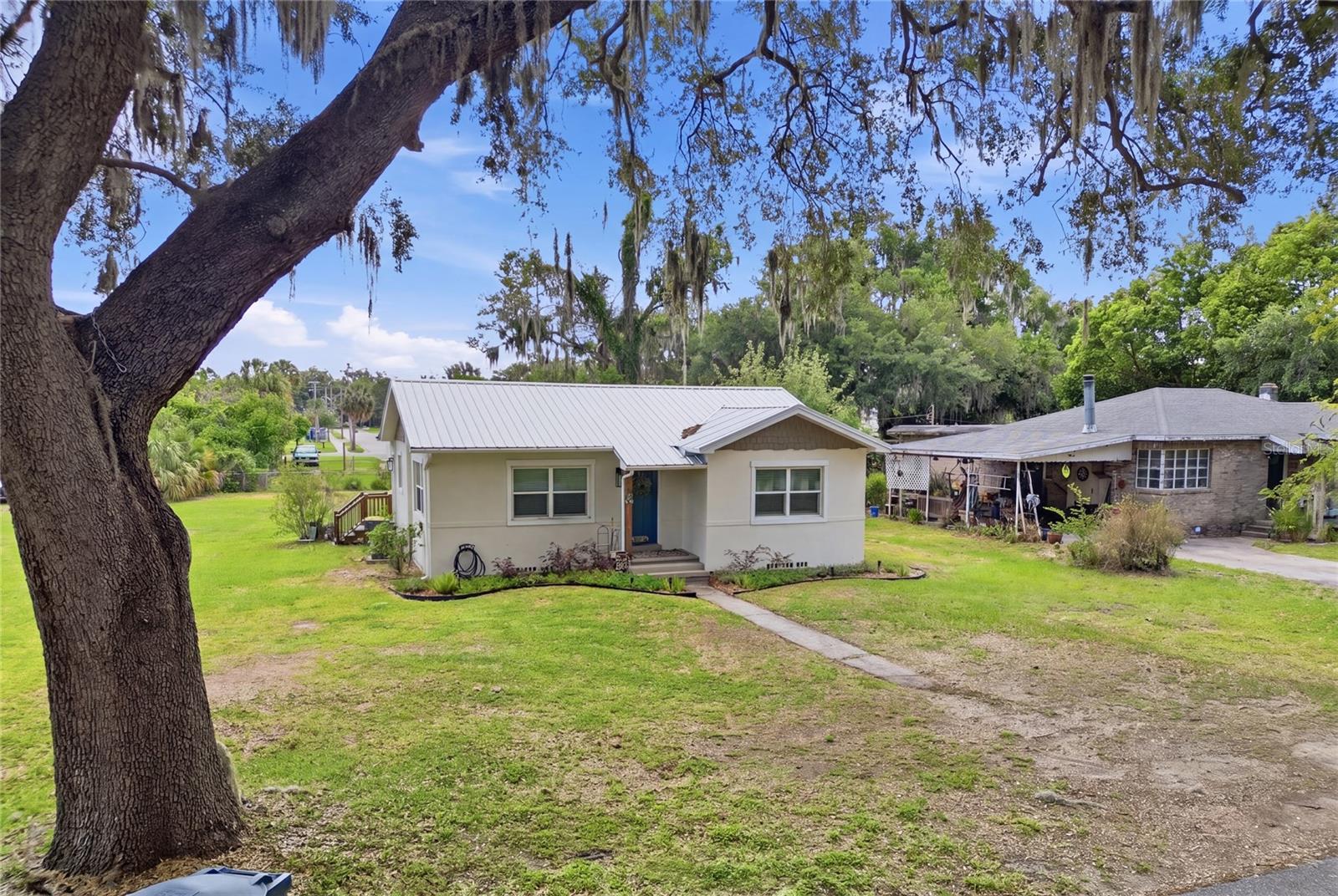 1570 IMPERIAL AVENUE