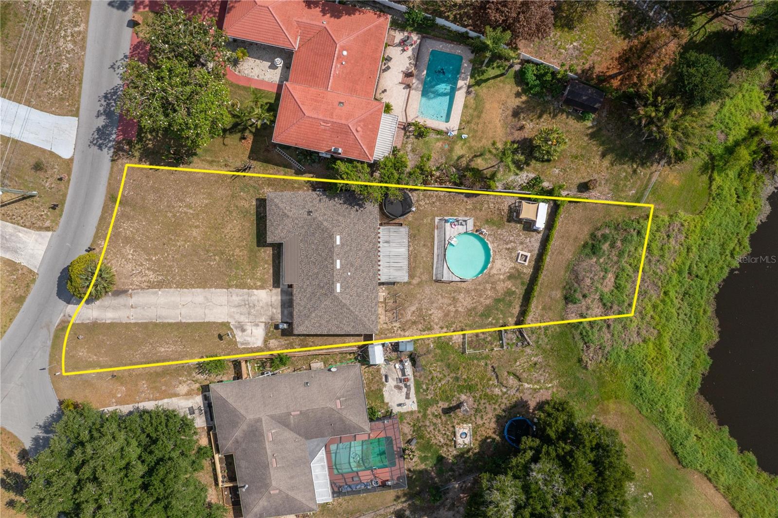 ELOISE WOODS LAKE MARIAM UNIT - Residential