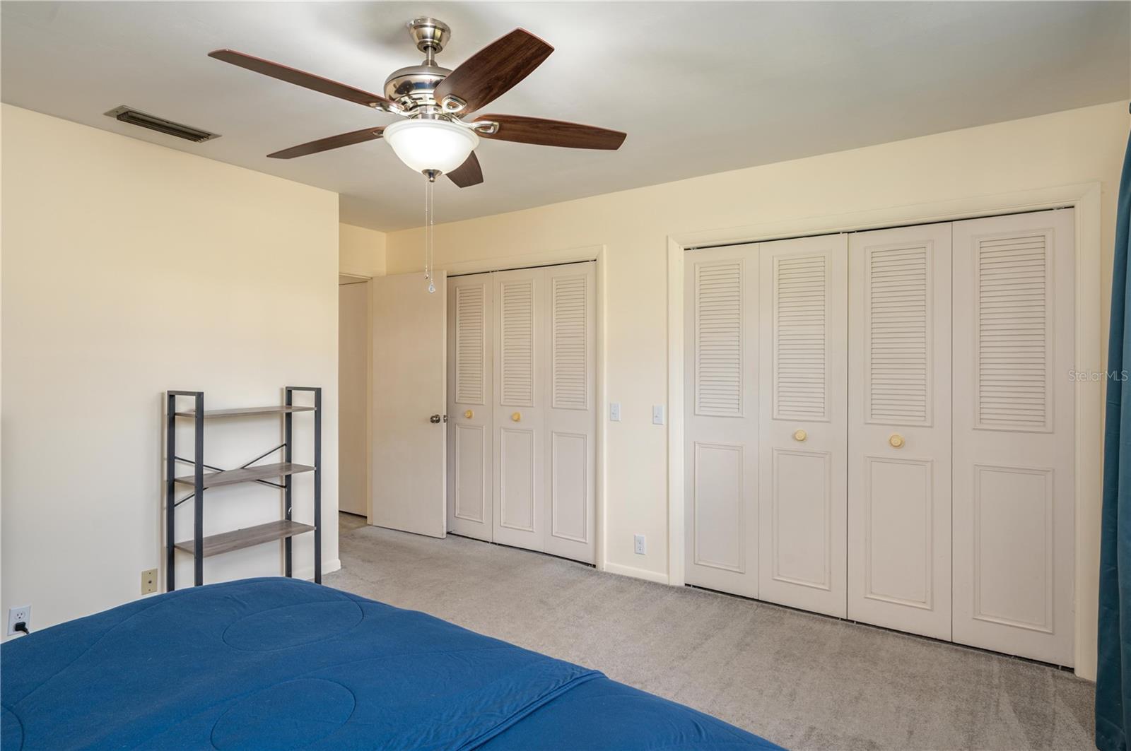 ELOISE WOODS LAKE MARIAM UNIT - Residential