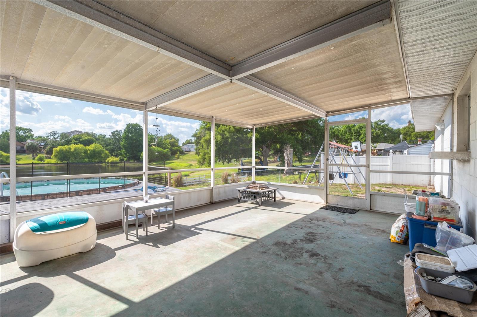 ELOISE WOODS LAKE MARIAM UNIT - Residential