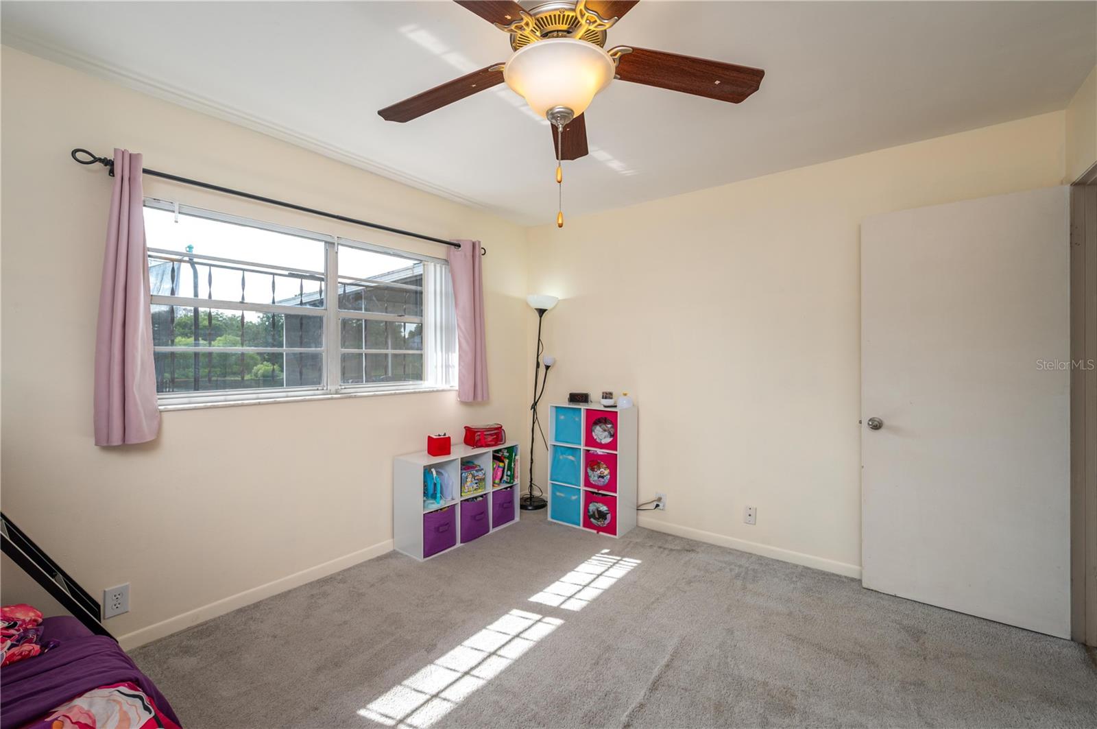 ELOISE WOODS LAKE MARIAM UNIT - Residential