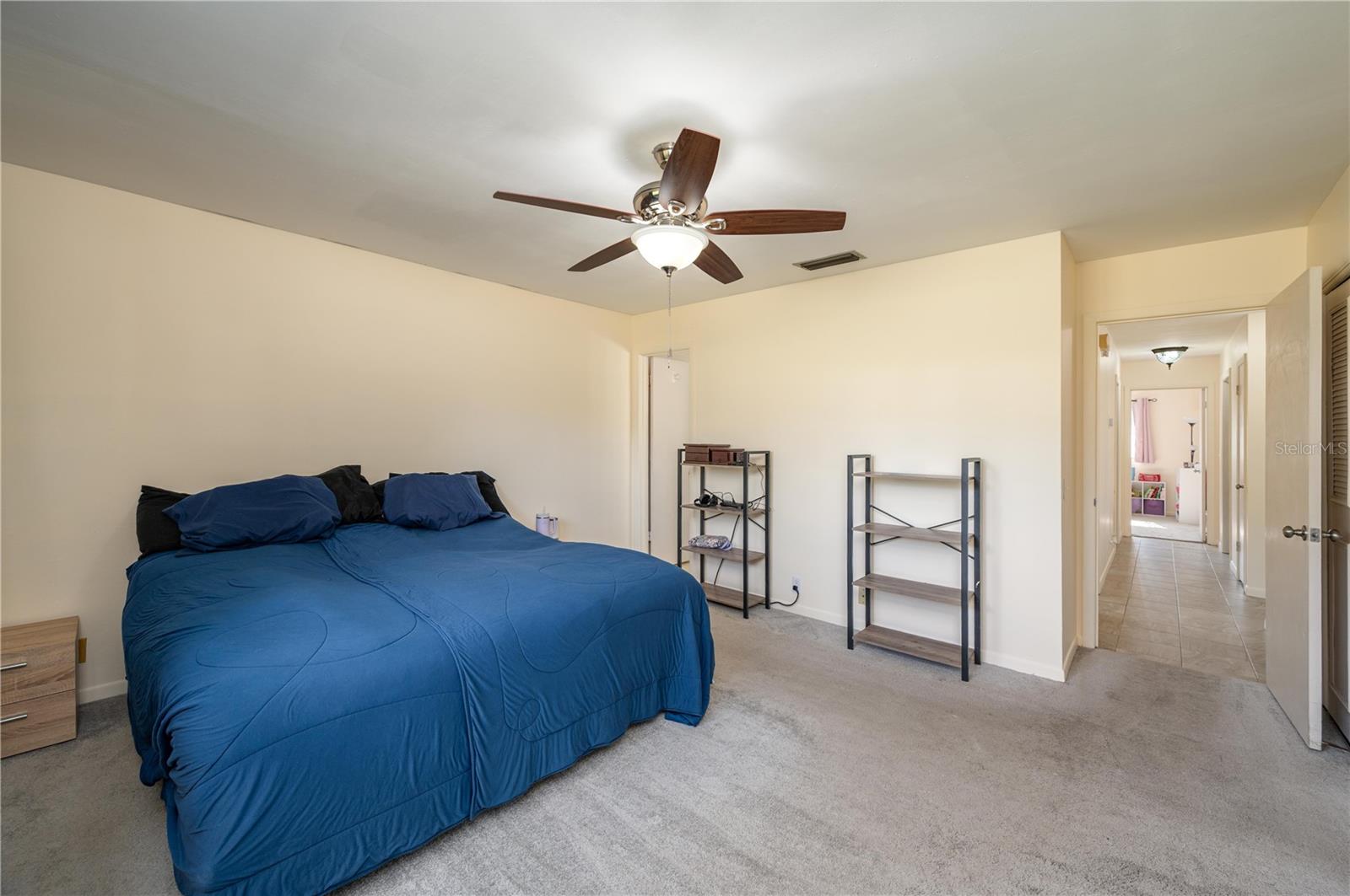 ELOISE WOODS LAKE MARIAM UNIT - Residential