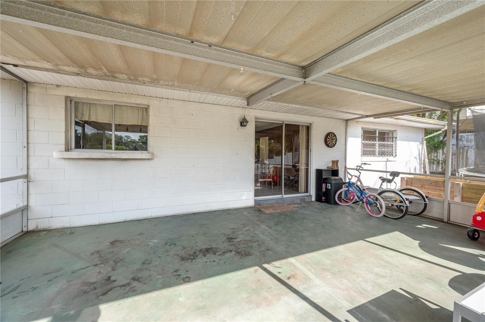 ELOISE WOODS LAKE MARIAM UNIT - Residential