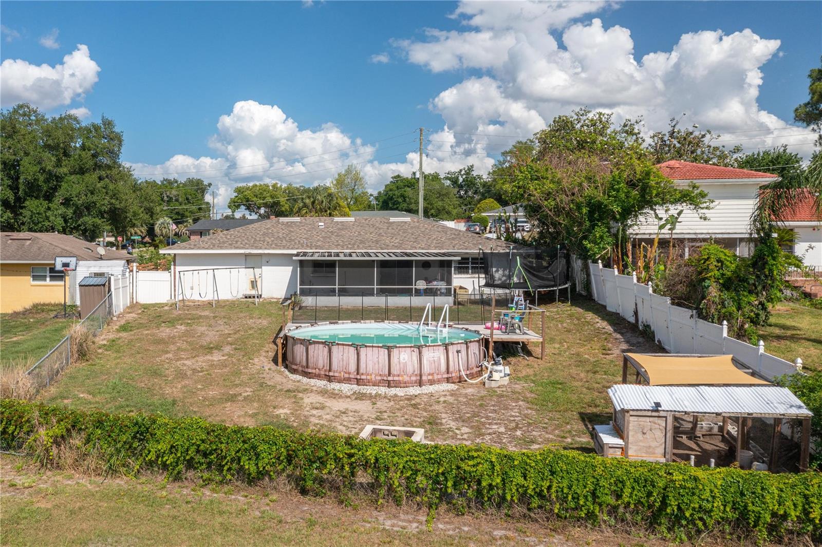 ELOISE WOODS LAKE MARIAM UNIT - Residential
