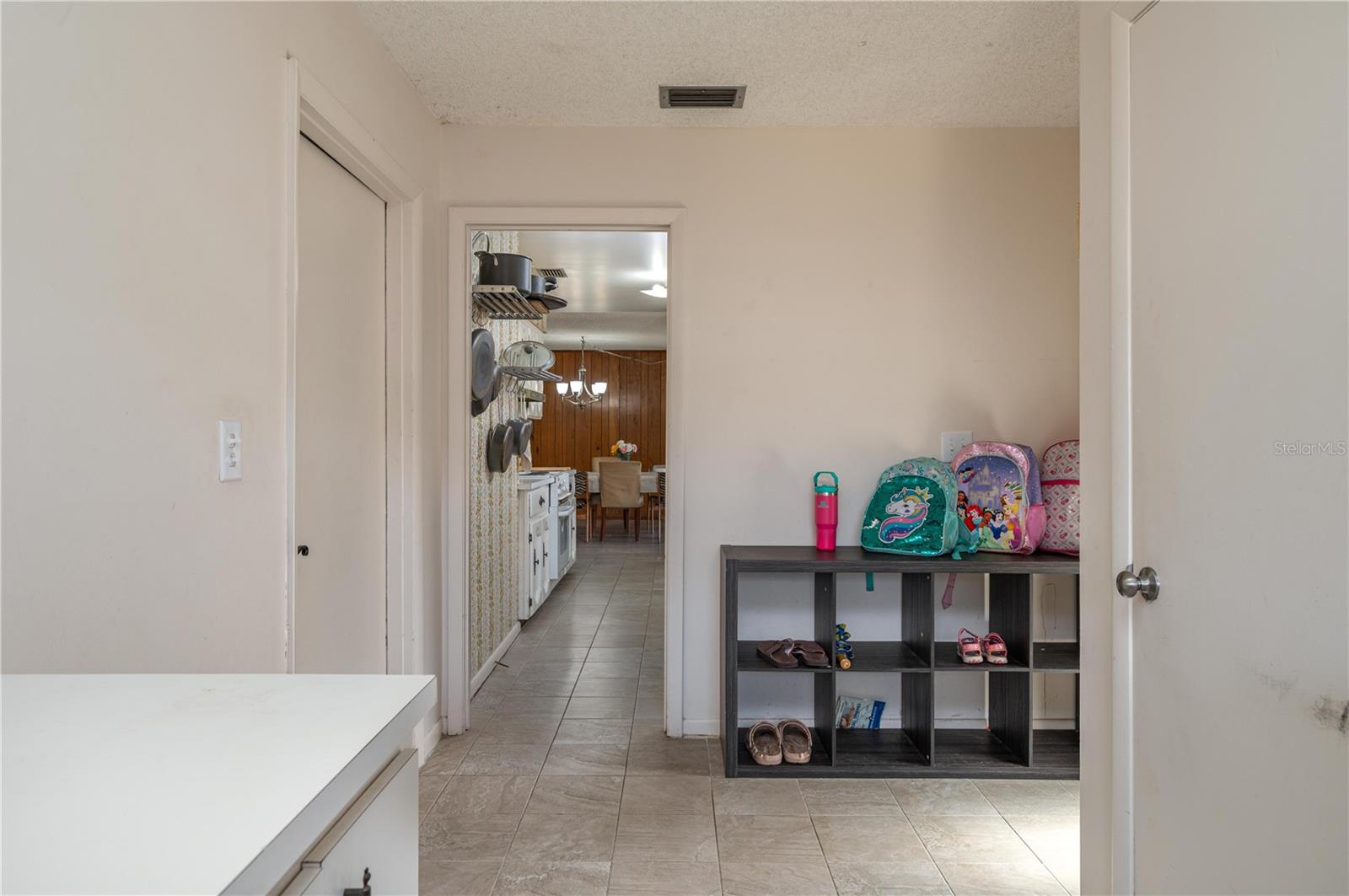 ELOISE WOODS LAKE MARIAM UNIT - Residential