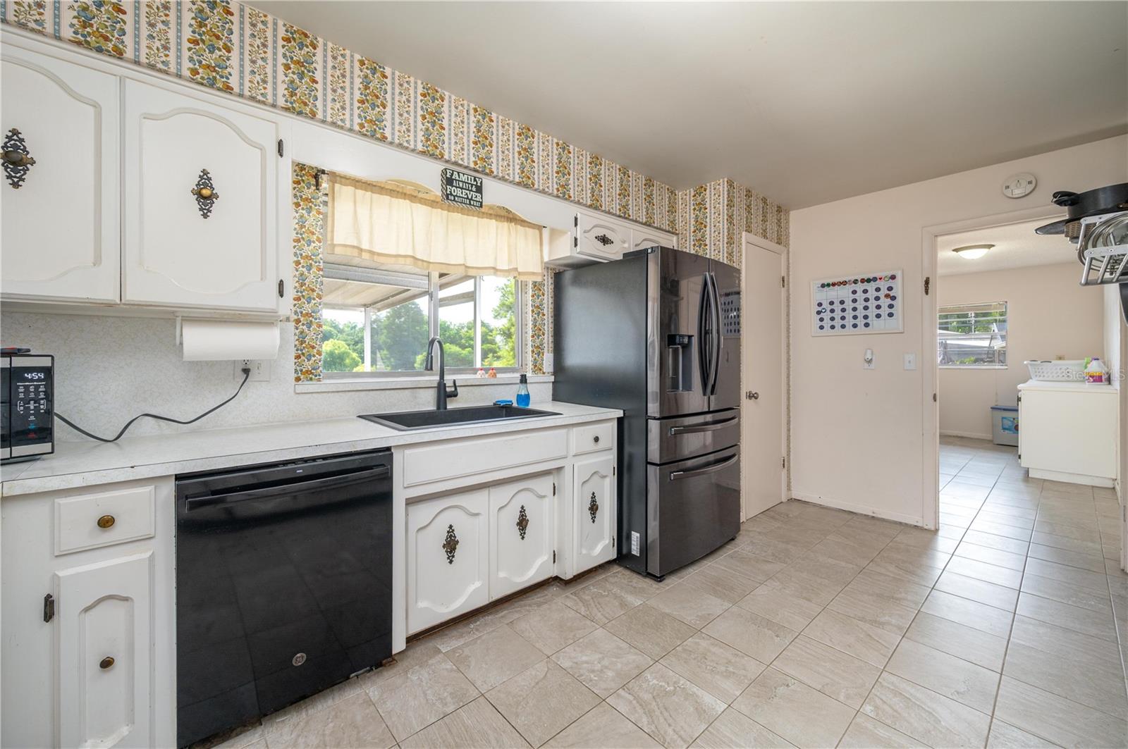 ELOISE WOODS LAKE MARIAM UNIT - Residential