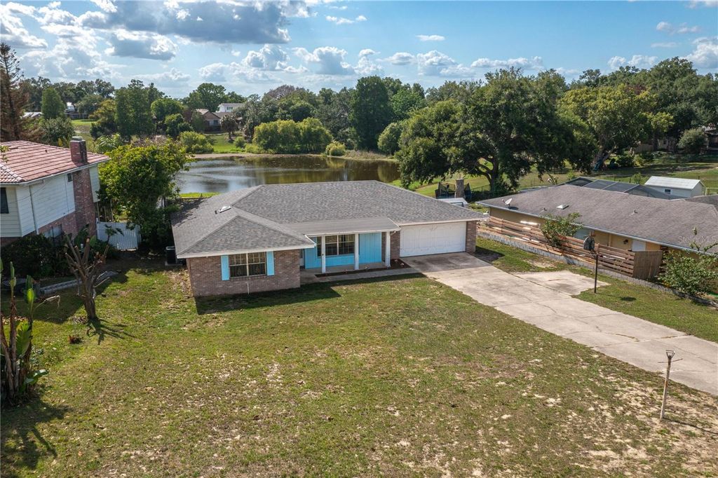 Photo of 136 Lake Ring Drive, Winter Haven, FL 33884 (MLS # P4938606)