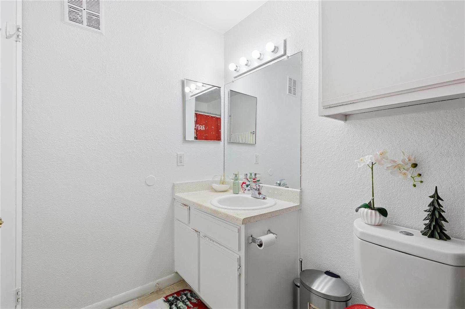 REGENCY GARDENS - Residential