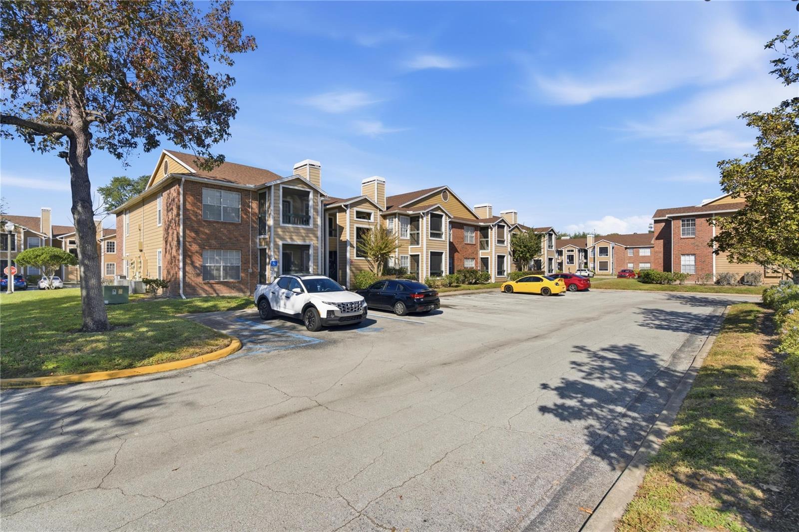 REGENCY GARDENS - Residential