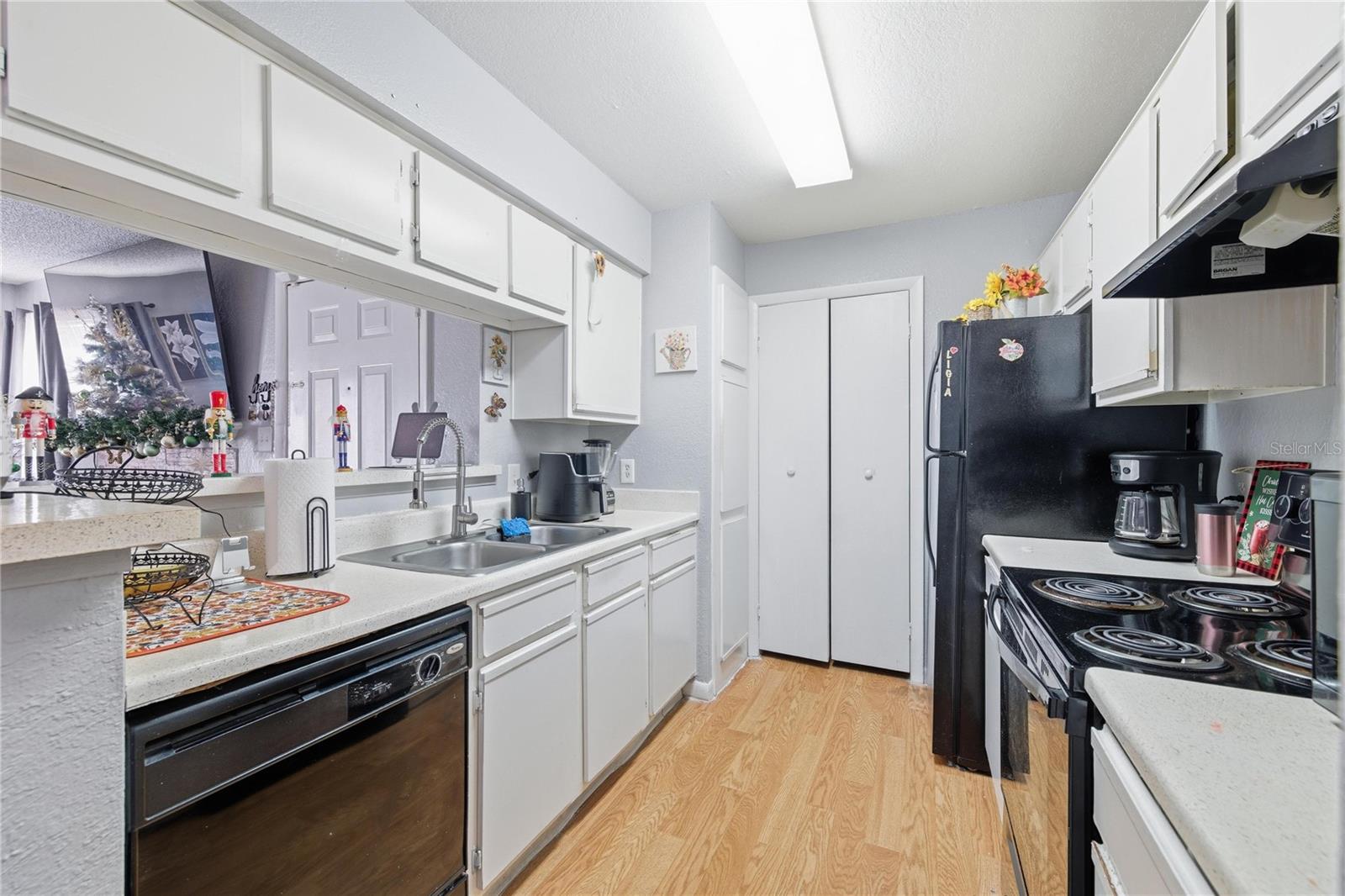 REGENCY GARDENS - Residential