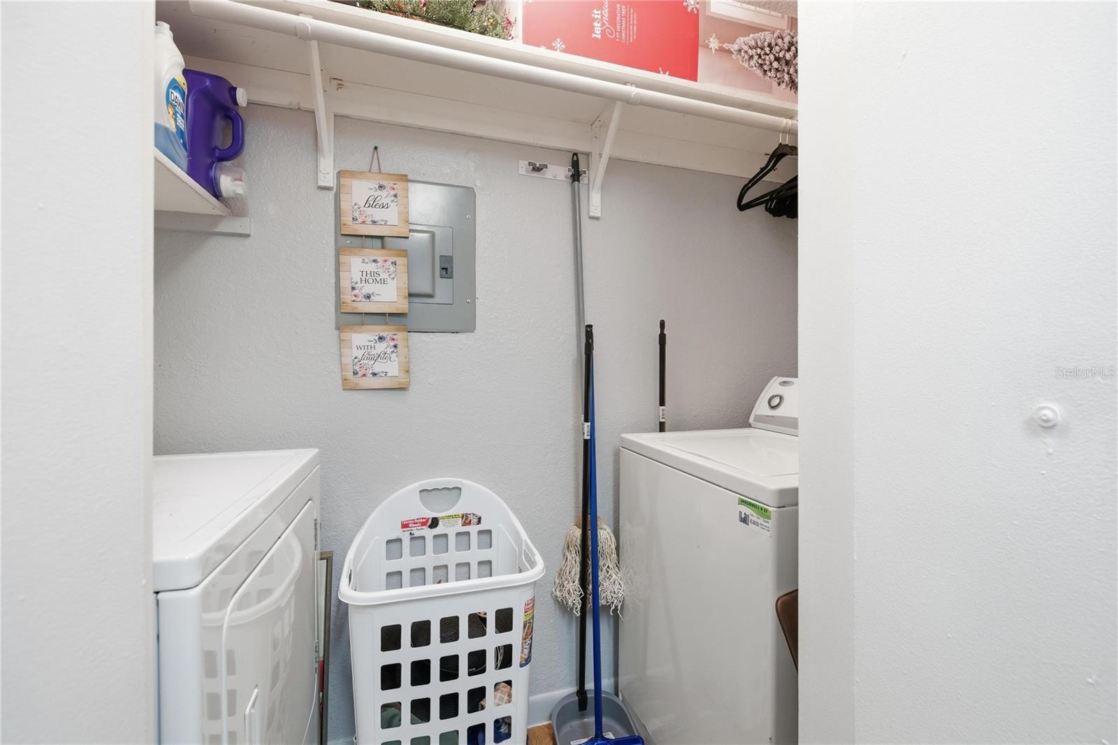 REGENCY GARDENS - Residential