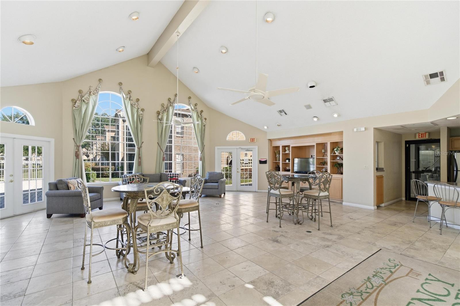 REGENCY GARDENS - Residential