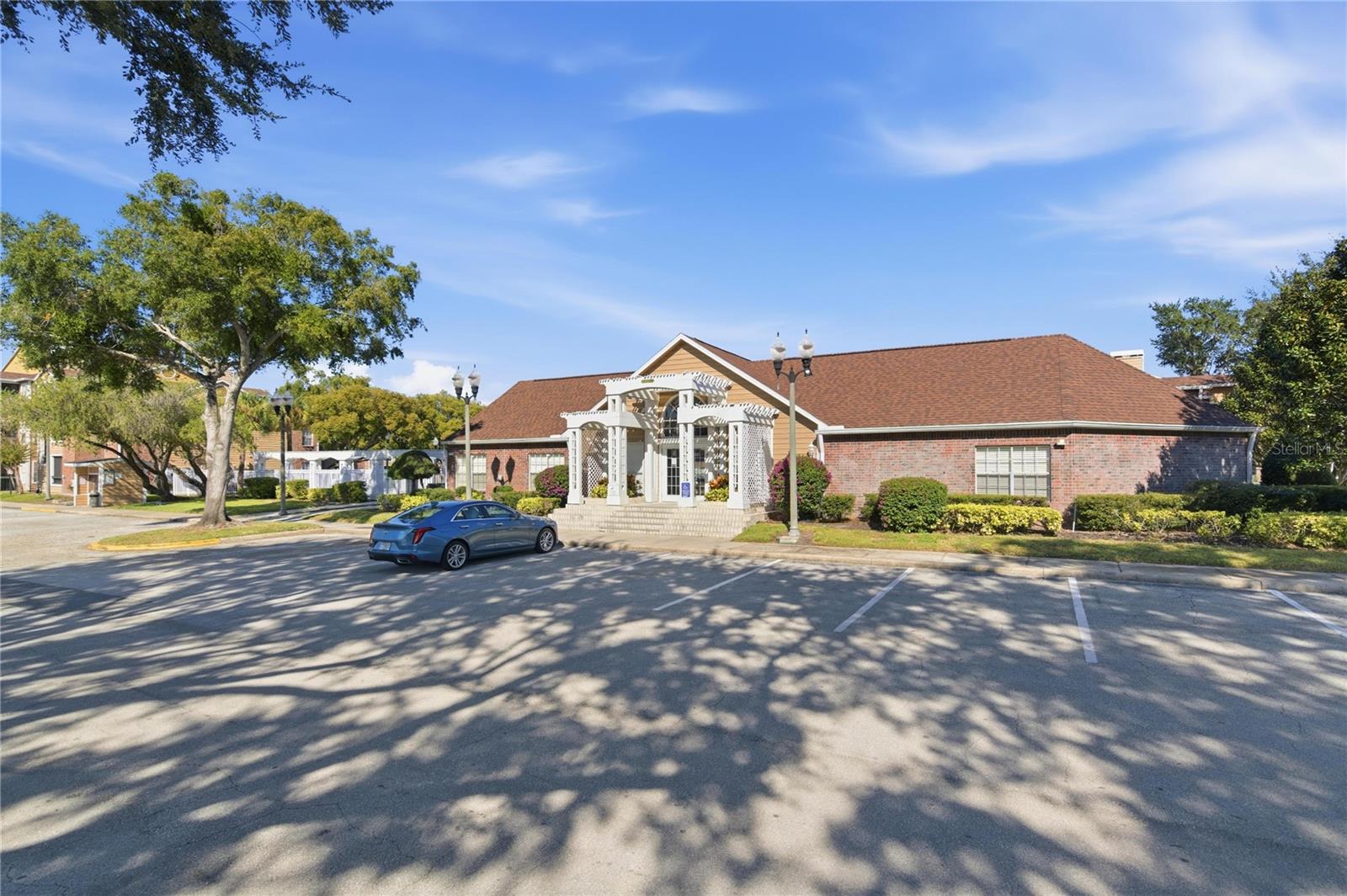 REGENCY GARDENS - Residential