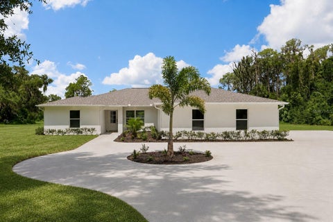 Tiny photo for 39251 County Road 439, Umatilla, FL 32784 (MLS # G5114167)