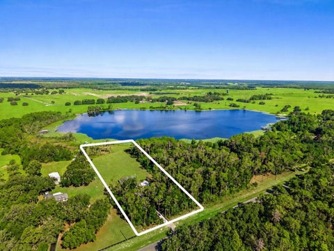 Tiny photo for 39251 County Road 439, Umatilla, FL 32784 (MLS # G5114167)