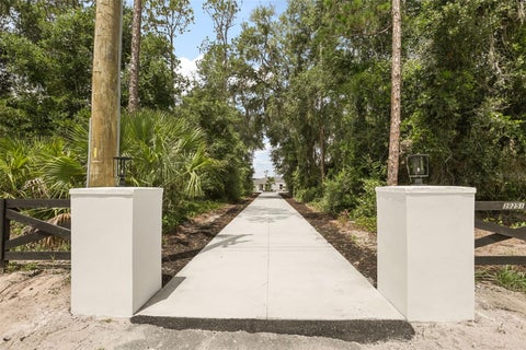 Tiny photo for 39251 County Road 439, Umatilla, FL 32784 (MLS # G5114167)