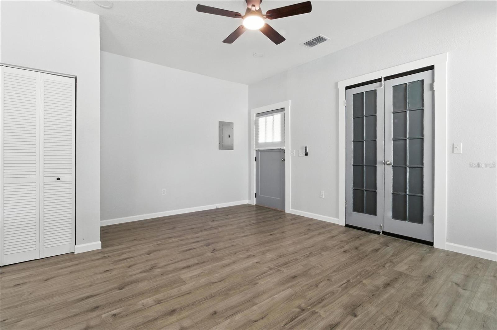 SPETH J B FIRST ADD - Residential Lease